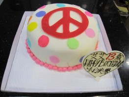 3D-218 和平標誌蛋糕