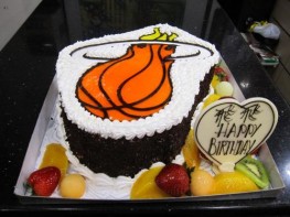 平面啫喱款籃球入樽蛋糕。