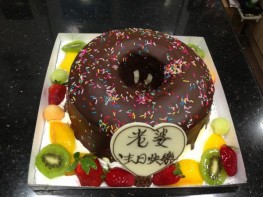 A-597 朱古力甜甜圈蛋糕