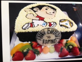 運動蛋糕-足球小將踢球